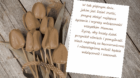 Czerwone tulipany z życzeniami z okazji dnia matki